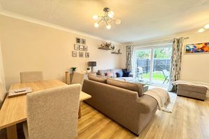 Lounge/Diner- click for photo gallery